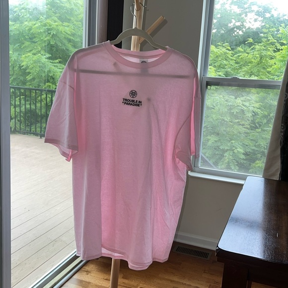 Unisex graphic tee “Trouble in paradise” Embroidered NWOT PINK XL - Picture 3 of 7